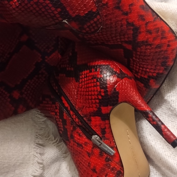 Vince Camuto Red Snakeskin Knee High Pointed Toe Boots - Picture 9 of 9